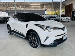 2019 Toyota C-HR 1.8 HV Mid ออกรถ0บาท 